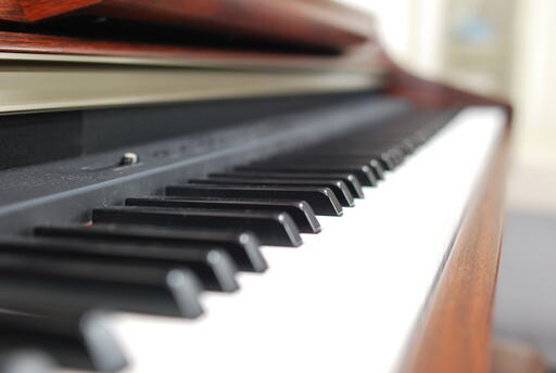 YAMAHA Clavinova（クラビノーバ）CLP-330M