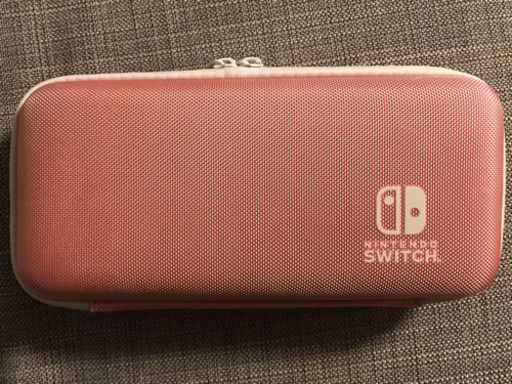 【新型】Nintendo Switch +ハードケース(ケース不要なら¥31,000)