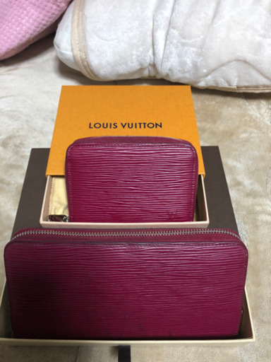 ルイビィトンジッピウォレット、パース