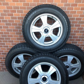 スタッドレスタイヤ　ホイールセット　215/65R16