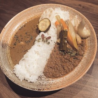 【麻布十番薬膳カレー新海 大門店】ランチのキッチンスタッフ/土日休みの画像