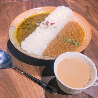 【麻布十番薬膳カレー新海 大門店】ランチのキッチンスタッフ/土日休みの画像