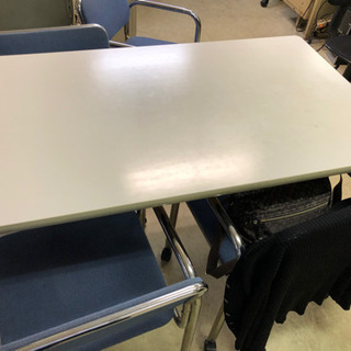 事務所移転につきテーブルセット差し上げますの画像