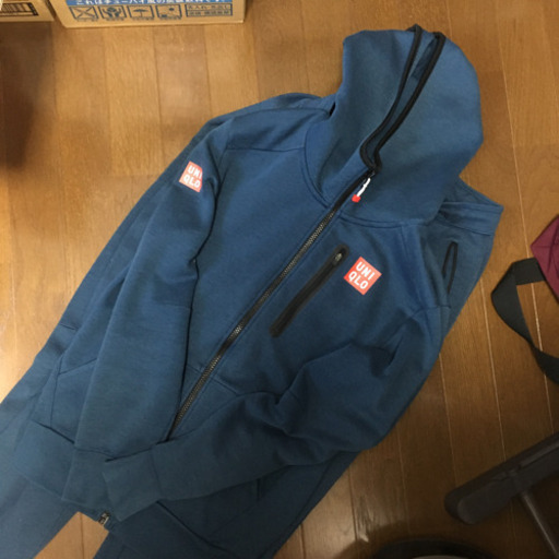 UNIQLO ロゴ入り スウェットパーカー 上下セット