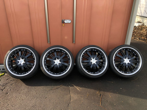 ハイエース　等　20インチホイール