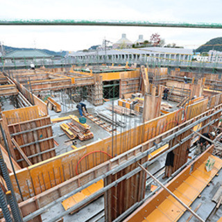 建築🛠型枠👊作業員募集！日払い可能！の画像