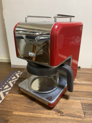 デロンギコーヒーメーカー レッド