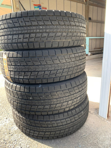 スタッドレスタイヤ
