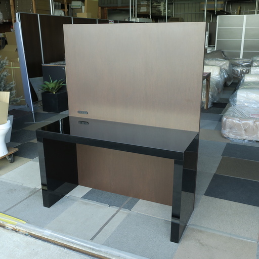 売り切れました【お新古市場】 軽トラック2時間貸出し無料！！【新古品】 【展示品】 W1200 モデルルームオーダーメイド デスク 木目調ブラウン×ブラック