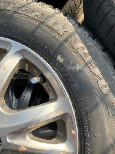 軽四　スタッドレス　アルミ付き　4本