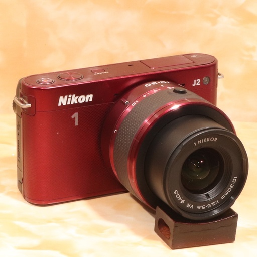 ☆極上美品＆スマホ転送☆ニコン J2 手振れ補正レンズキット レッド 赤