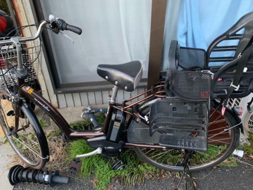 ヤマハの、電動アシストです。子供乗せ付き。