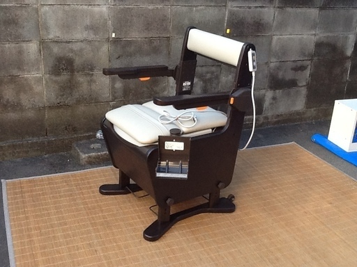 【値下げ交渉付・介護用品】Panasonic パナソニック 未使用品 家具調 ポータブルトイレ PN-L23418 座楽 脱臭 あたたか便座 はねあげ