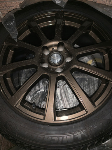 18インチ社外ホイールバリ山スタットレス