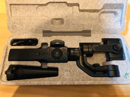 ビデオカメラ、ムービーカメラ Zhiyun Smooth 4