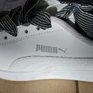 PUMA  レディース スニーカーの画像