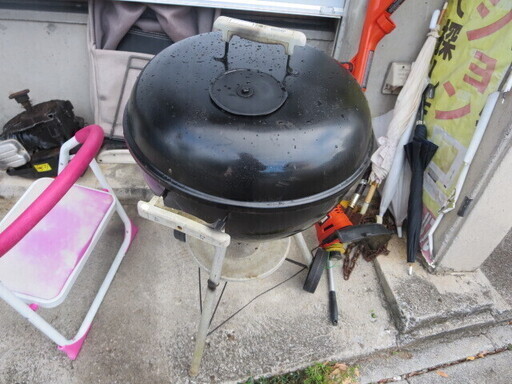 値下げしました！BBQグリル釜　ウェーバー　夜8時半まで営業中！別館倉庫で保管