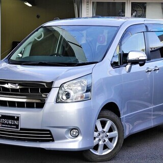 ⭐誰でも車がローンで買える⭐🚗自社ローン専門店🚗ノア Ｓｉ シルバー