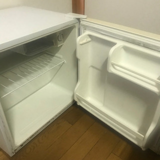 小型冷蔵庫・28日まで限定・早い者勝ちですの画像