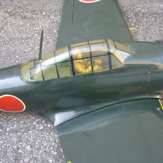 ゼロ戦木製模型元ラジコン大型翼長さ１６０ｃｍの画像