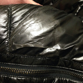 フード付きダウンジャケットの画像