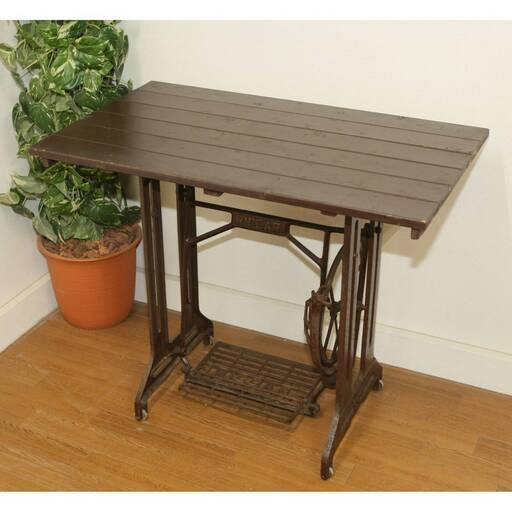 昭和レトロ　RICCAR　足踏みミシン　ミシン台 リッカー 足踏みミシン 本体 台付 昭和レトロ 稀少 配達付き