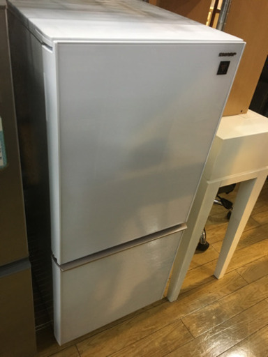 2019年製 SHARP シャープ プラズマクラスター 137L冷蔵庫 SJ-GD14E-W ガラス扉