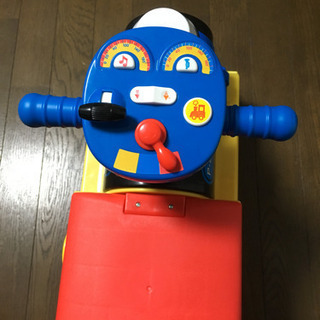 機関車型 乗り物おもちゃの画像