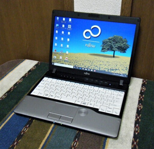 12.1型液晶/光速☆彡SSD128GB/MS Office 2016✎/メモリ4GB♪/2コアCPU 