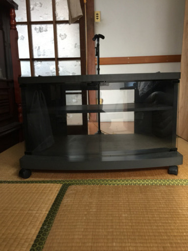 テレビ台譲ります。