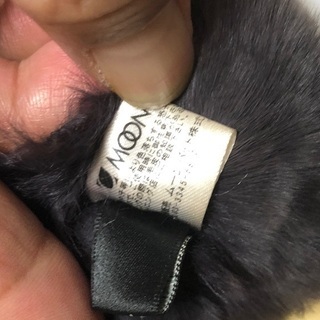 moon bat fur ラビット 毛皮ポンポン付きマフラー【美品】セール！の画像