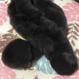moon bat fur ラビット 毛皮ポンポン付きマフラー【美品】セール！の画像