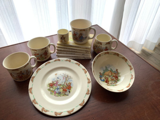 ピーターラビット　ロイヤルドルトンBunnykins 食器セット