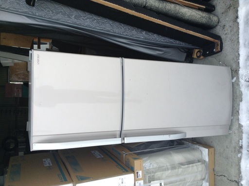 シヤープ2ドア冷蔵庫228L