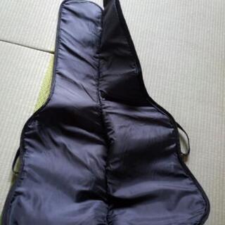 相談中。エレキギターケース　2つ　中古　あげますの画像