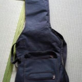 相談中。エレキギターケース　2つ　中古　あげます