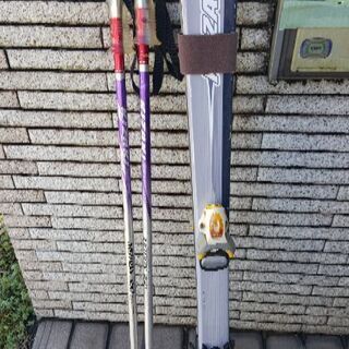 子供用スキー用品いろいろの画像