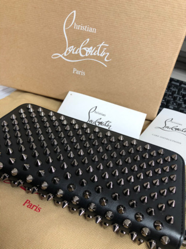 値下げ　クリスチャンルブタン　長財布