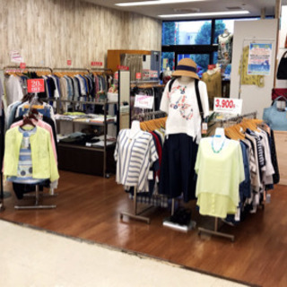 【年齢不問】２０１９年５月にオープンしたばかりのお店です！秋川駅徒歩3分。あきる野とうきゅうでのミセス服販売のお仕事ですの画像