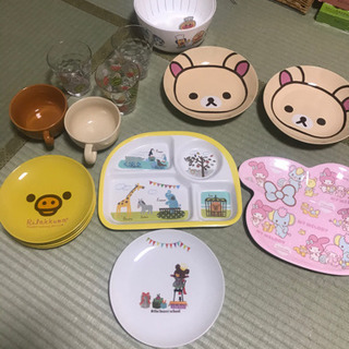 ★【お取引決定】おキャラクター食器セットの画像