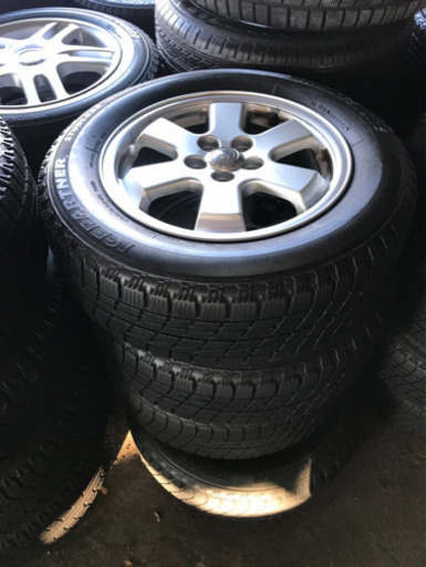 格安プリウス用アルミホイール付きスタッドレスタイヤ