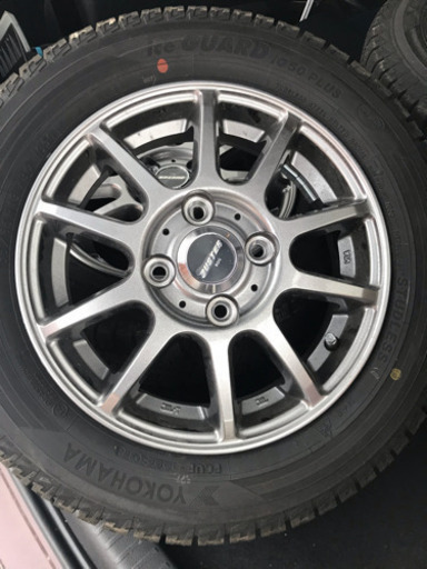 ほぼ新品スタッドレスタイヤ 13インチ ホイールセット