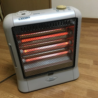 スチーム機能付き電気ストーブ