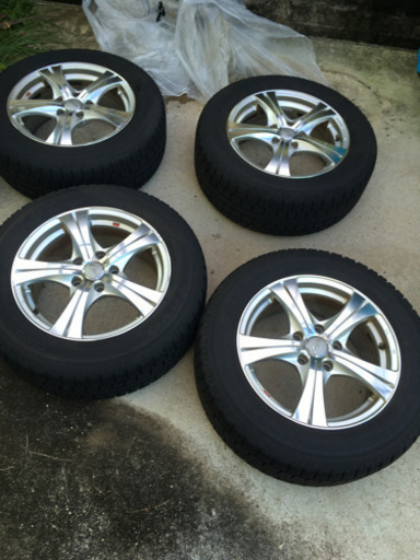 大阪府堺市引取限定　スタッドレスタイヤ　ホイールセット