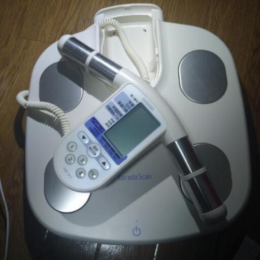 体脂肪計　タニタ　カラダスキャン
