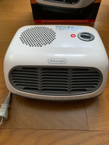DeLonghi (デロンギ) コンパクト ファン ヒーター HTM02 中古