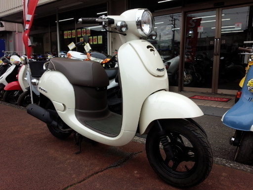 NO.3033　ジョルノ （ＧＩＯＲＮＯ）４サイクルエンジン　フューエルインジェクション　メタリックホワイト　☆彡