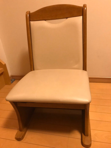 中古　ロータイプ　椅子　チェアー4個30000円