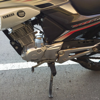 実動 YAMAHA YBR125 125cc 空冷 単気筒 キャブ 原付2種 通勤 通学 リアボックス付き ネイキッドの画像
