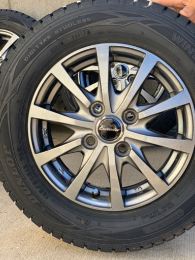 スタッドレスタイヤアルミホイール付き4本セット